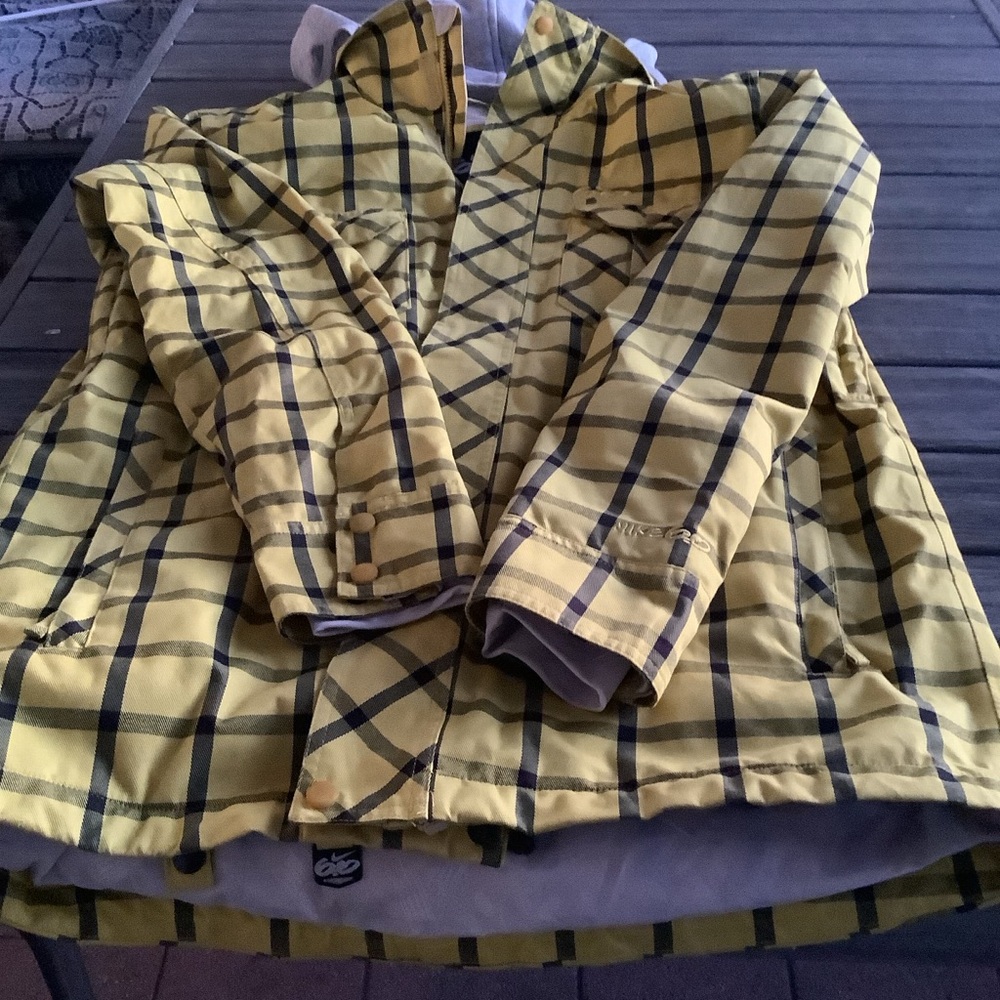 Nike snowboard jacket Yellow plaid